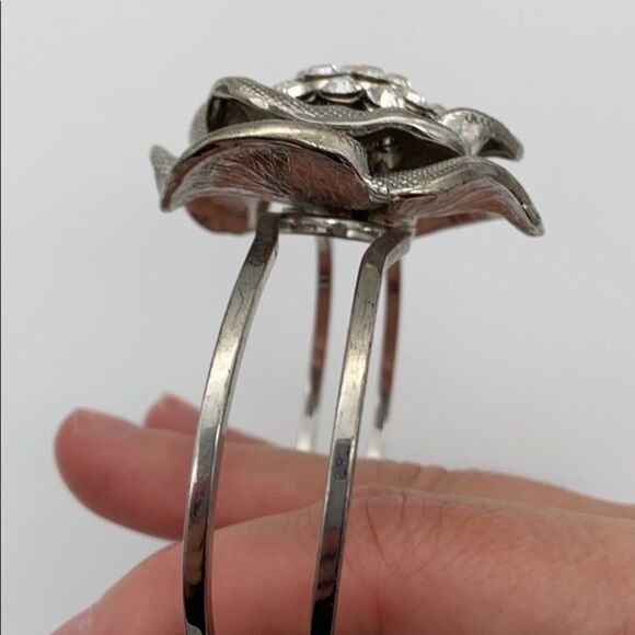 Silver rhinestone studded hinged floral cuff bracelet - Picture 6 of 9